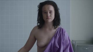 Chloë nude – Homecoming Queens s01e02 (2018)