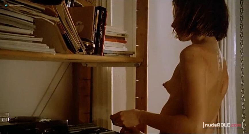 4. Lucía nude, Elena nude – The Secret Garden (1984)
