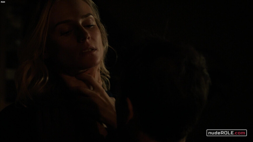 30. Sonya Cross sexy – The Bridge s02e04 (2014)