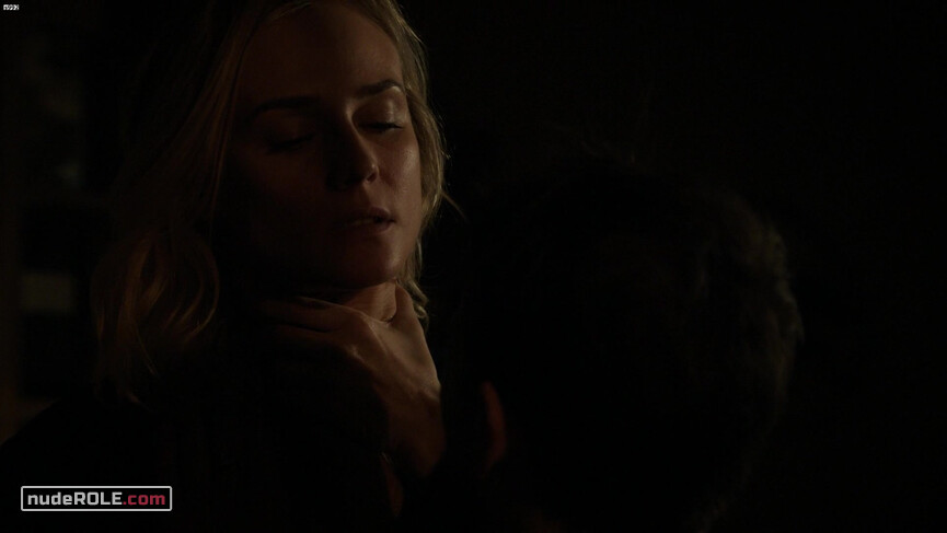 31. Sonya Cross sexy – The Bridge s02e04 (2014)