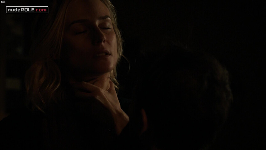 32. Sonya Cross sexy – The Bridge s02e04 (2014)