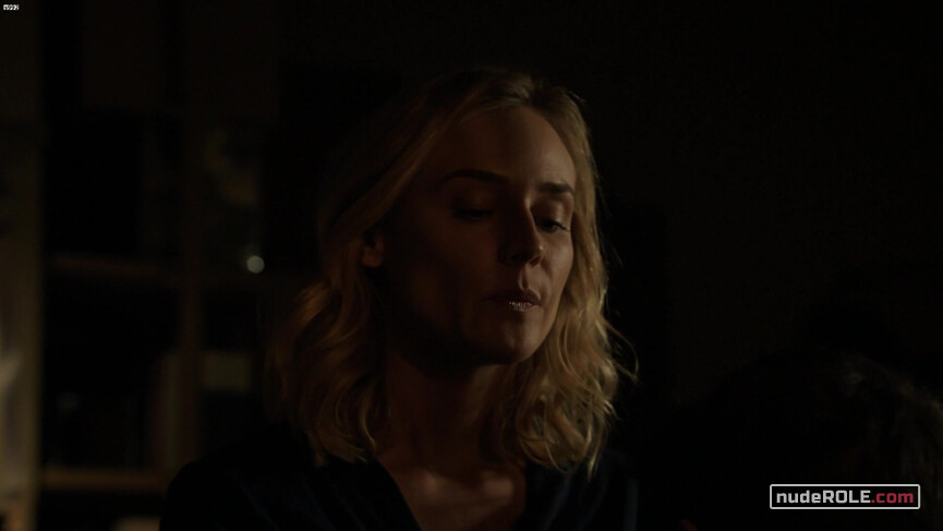 8. Sonya Cross sexy – The Bridge s02e04 (2014)