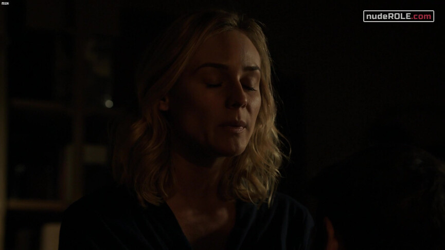 9. Sonya Cross sexy – The Bridge s02e04 (2014)