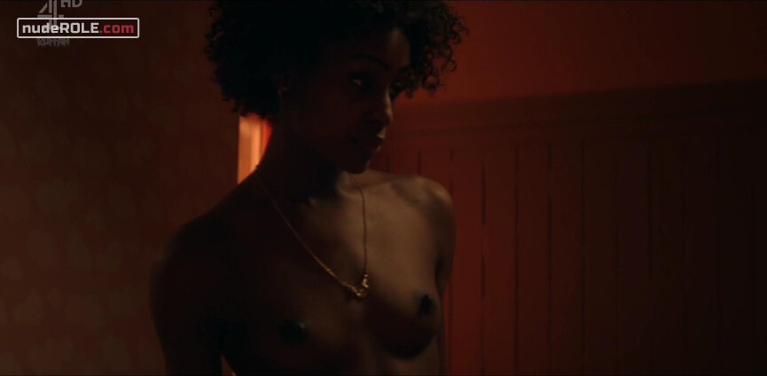 2. Tess nude, Leila nude – Kiss Me First s01e02 (2018)