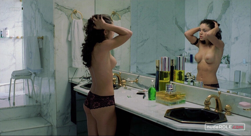 2. Rosario Tijeras nude – Rosario Tijeras (2005)