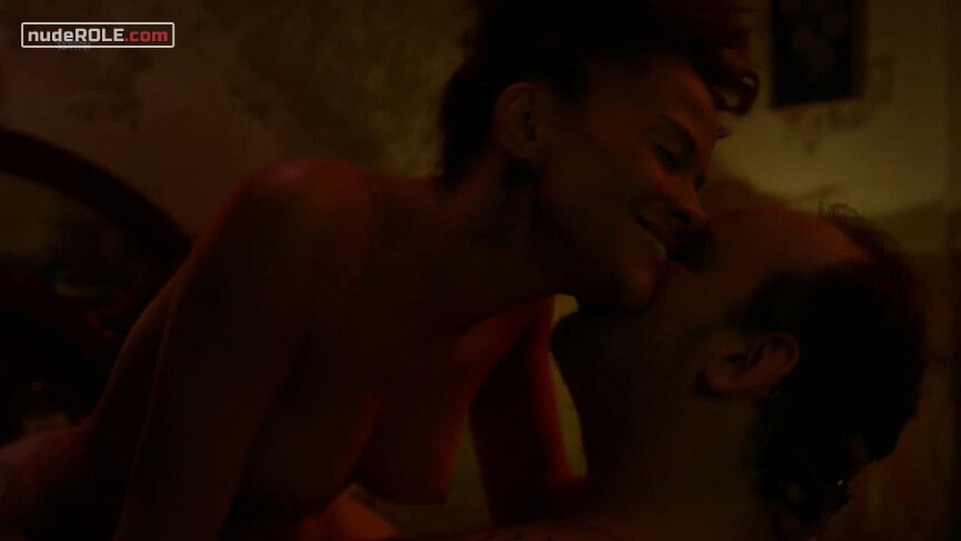 1. Suelen nude – Call Me Bruna s02e07 (2017)