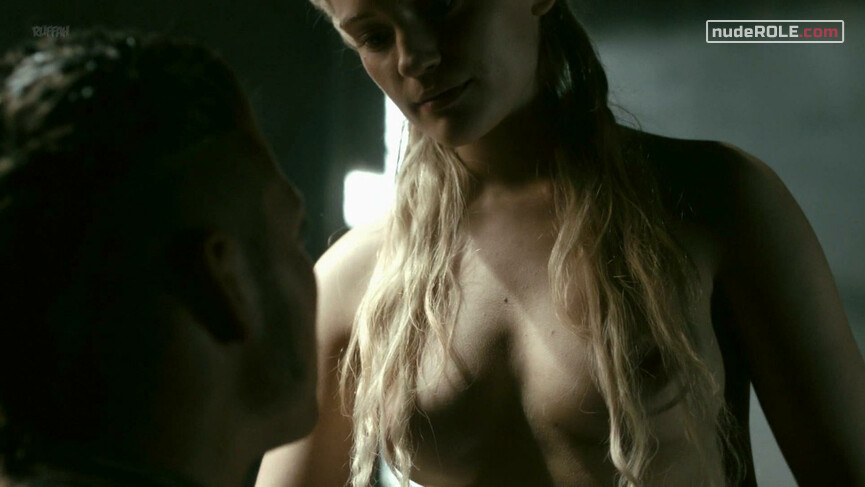 1. Freydis nude – Vikings s05e03 (2017)