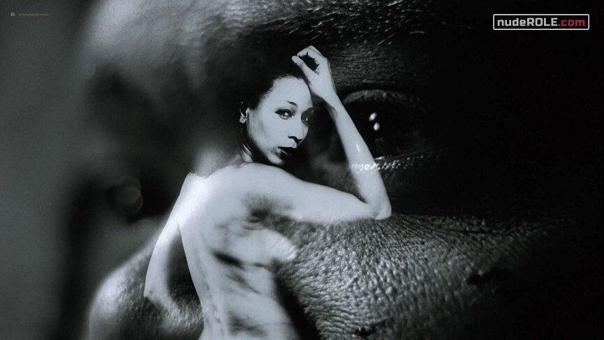 2. Moira nude, Sheila nude – The Caveman's Valentine (2001)