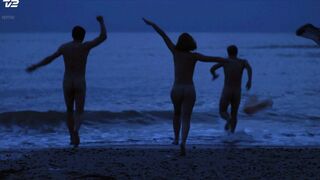 Amanda Madsen nude – Seaside Hotel s05e01 (2018)