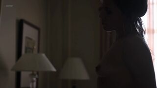 Woman nude – Counterpart s01e03 (2018)