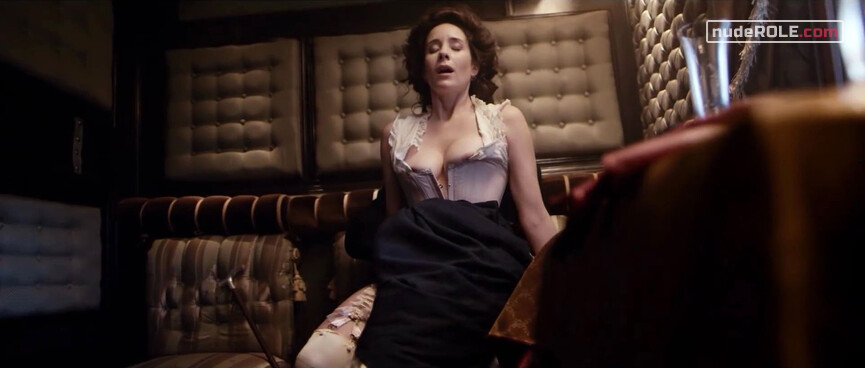 5. Natalia Sedova nude – Trotsky s01e02 (2017)