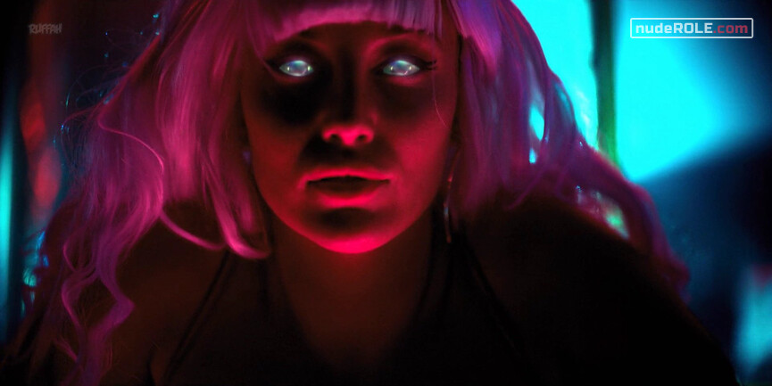 2. Mary Lou Henchy nude, B Side Synth nude – Altered Carbon s01e01 (2018)