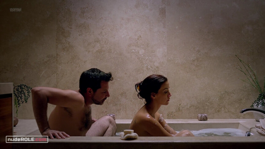 2. Isabel Galvan sexy – Dios Inc. s01e02 (2016)