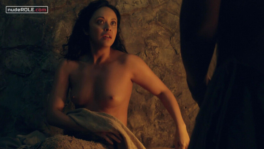 1. Melitta nude – Spartacus s01e05 (2011)