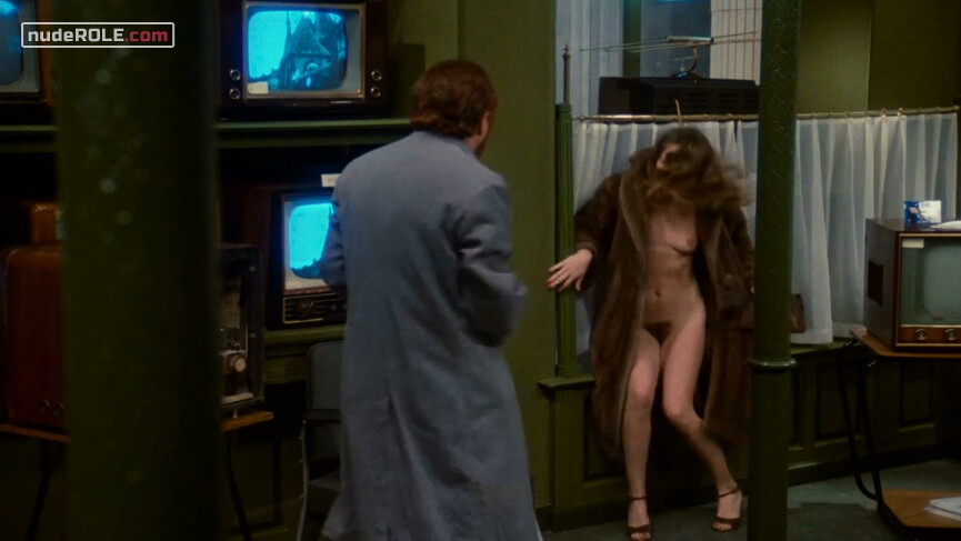 1. Édith nude – A Room in Town (1982)