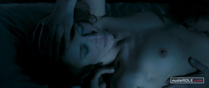 1. Natalia nude, Zina nude – In Tranzit (2006)