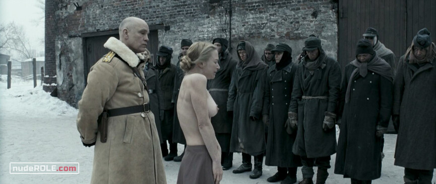 2. Natalia nude, Zina nude – In Tranzit (2006)