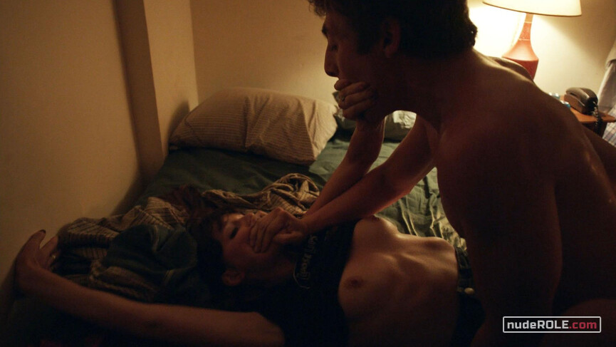 1. Mandy Milkovich nude – Shameless s02e04 (2012)