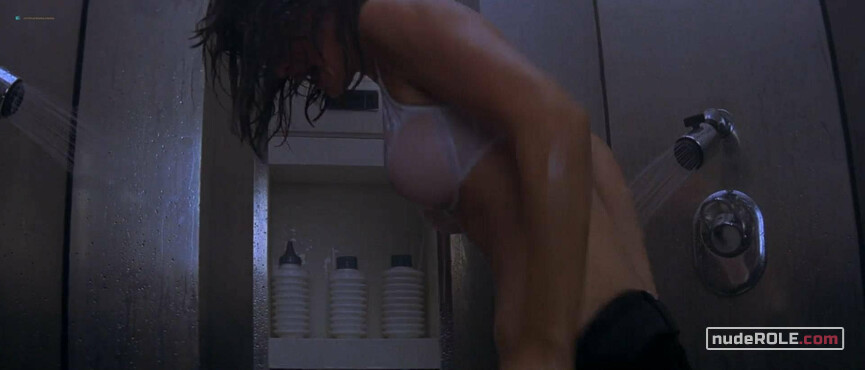 1. Elizabeth 'Willie' Williams sexy – Leviathan (1989)