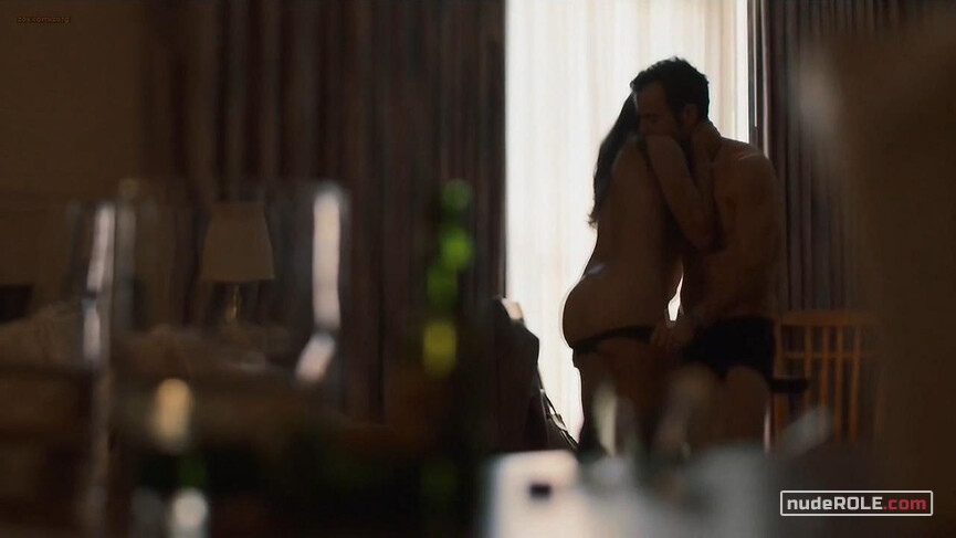 2. The Woman nude – The Leftovers s01e09 (2014)