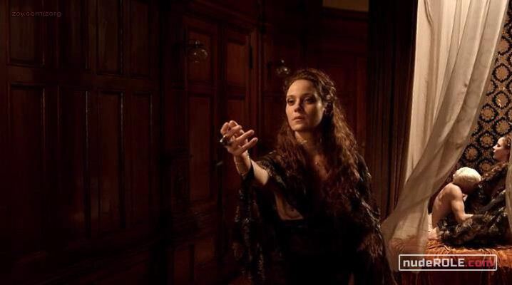 3. Laura nude, Lady Wallace nude – The Forbidden Girl (2013)