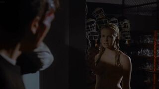 Marybeth Louise Hutchinson nude – The Faculty (1998)