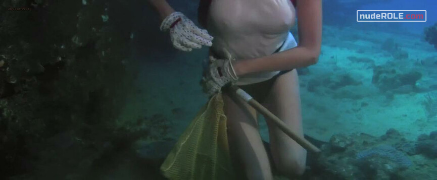 2. Gail Berke sexy – The Deep (1977)