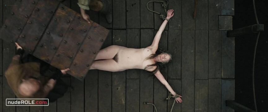 1. Lady Dorothy Dibdale nude – Gunpowder s01e01 (2017)