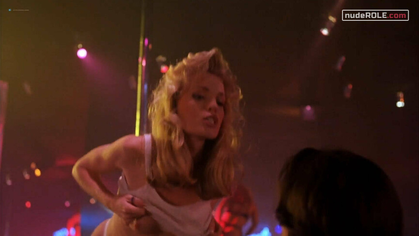 1. Stripper in Bar nude – Last Dance (1996)