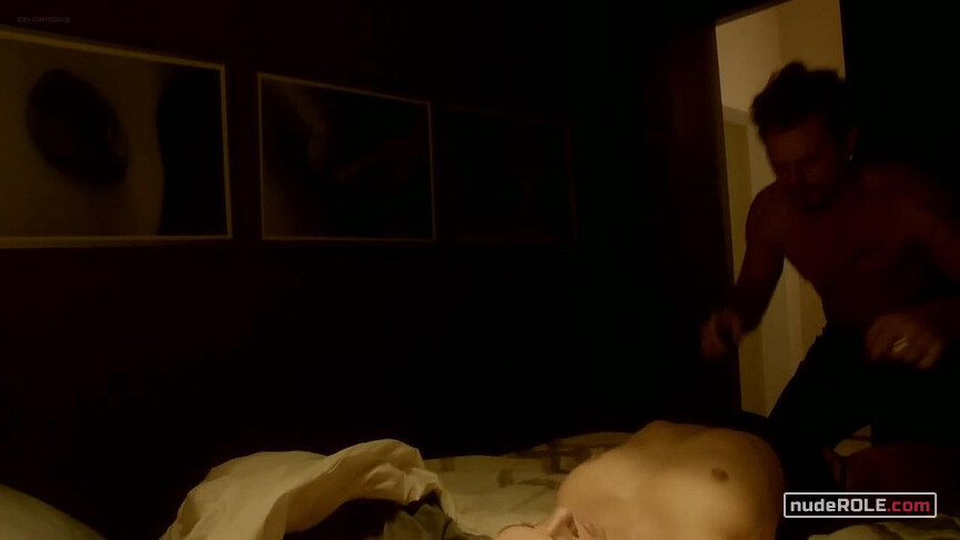 3. Kendra nude – Rogue s02e01 (2014)