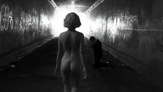 Josie nude – Paint It Black (2017)