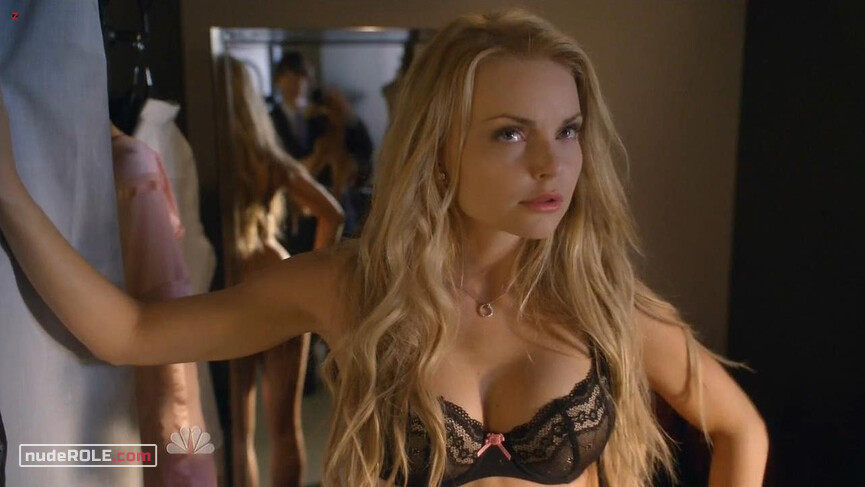 2. Audrey sexy – Love Bites s01e07 (2010)