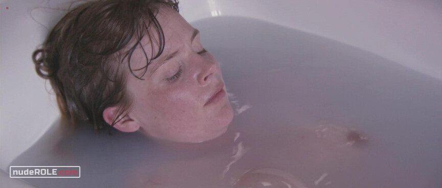 1. Mousse nude – Hideaway (Le refuge) (2010)