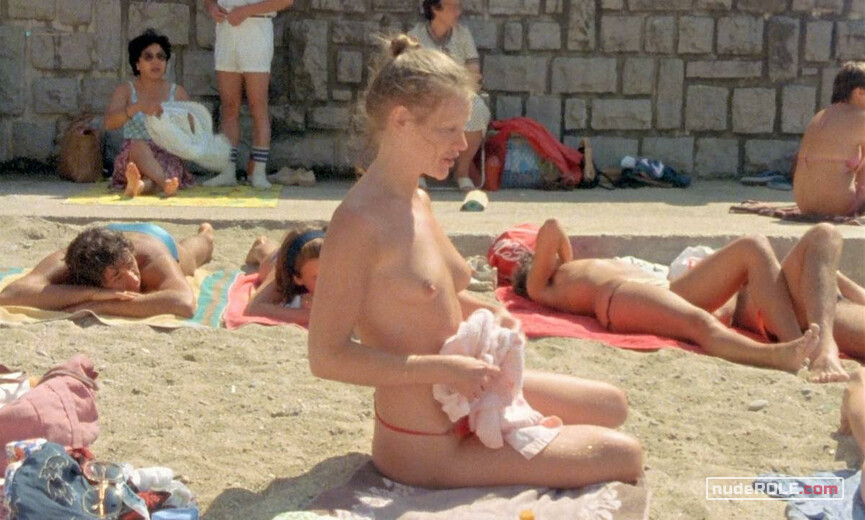 1. in Biarritz nude – The Green Ray (1986)