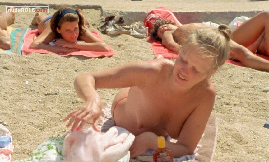 2. in Biarritz nude – The Green Ray (1986)