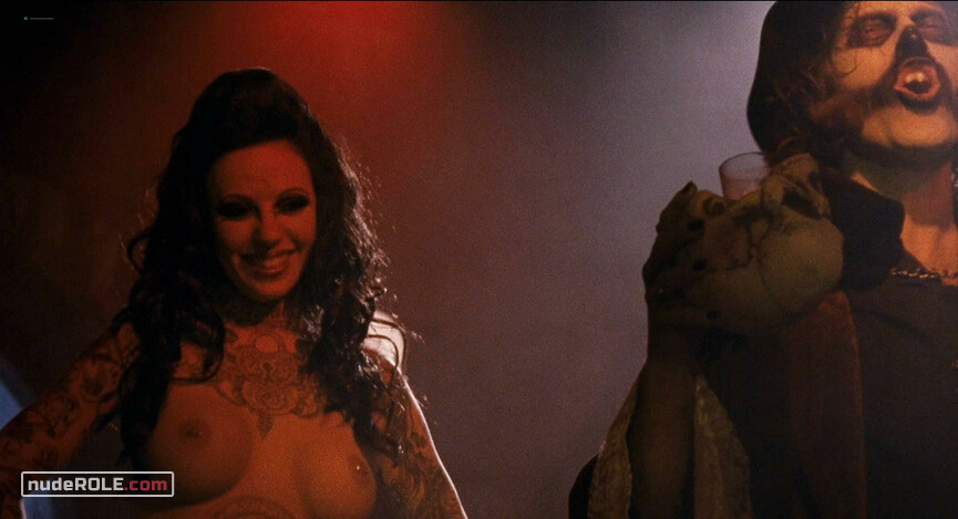 2. Annie Brackett nude, Misty Dawn nude – Halloween II (2009)