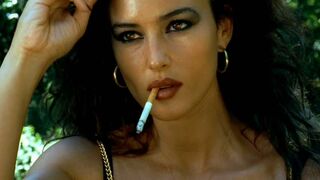 Nathalie sexy – Dobermann (1997)