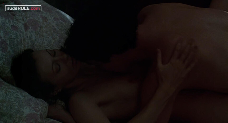 2. Nurse Alex Price nude – An American Werewolf in London (1981)