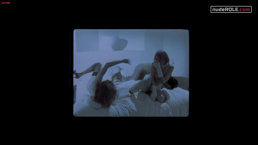 2. Christie nude, Sabrina nude – American Psycho (2000)