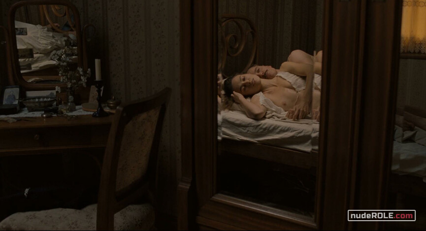 2. Sabina Spielrein nude, Orchard Nurse nude, Bathtub Patient nude – A Dangerous Method (2011)