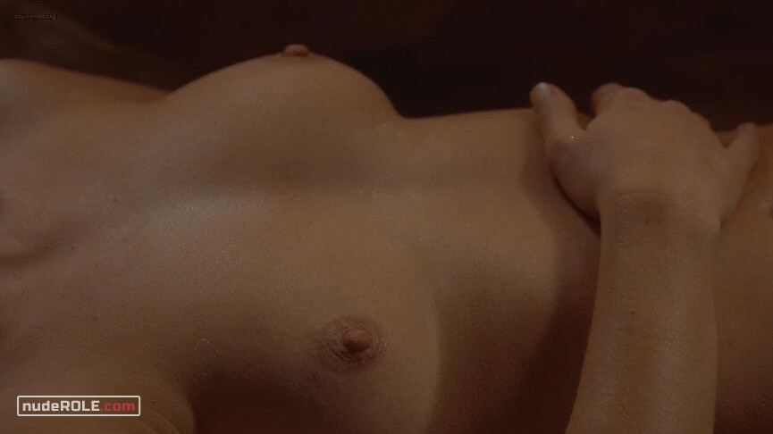 1. Dora nude – 100 Girls (2000)