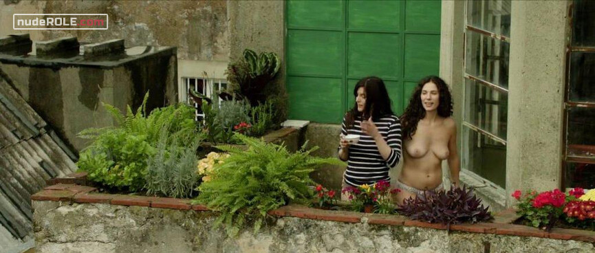 2. Julie Dujonc-Renens nude, Analea nude – Longwave (2013)