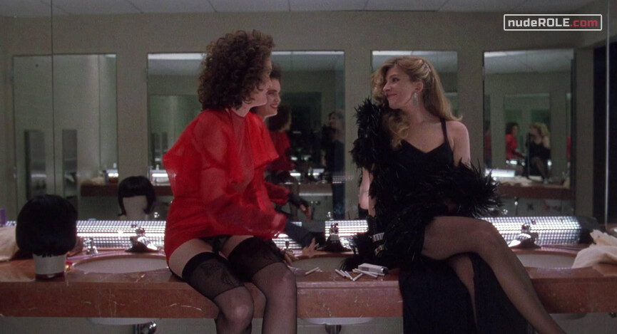 2. Kate nude, Aunt Lydia nude – The Handmaid's Tale (1990)