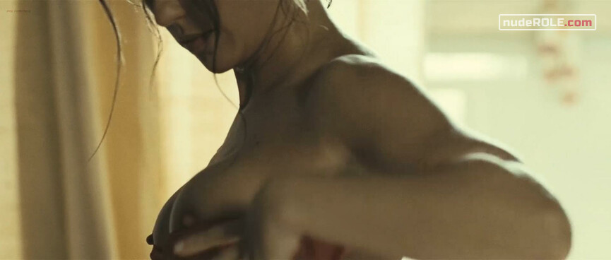 1. Clara nude – Sleep Tight (2011)