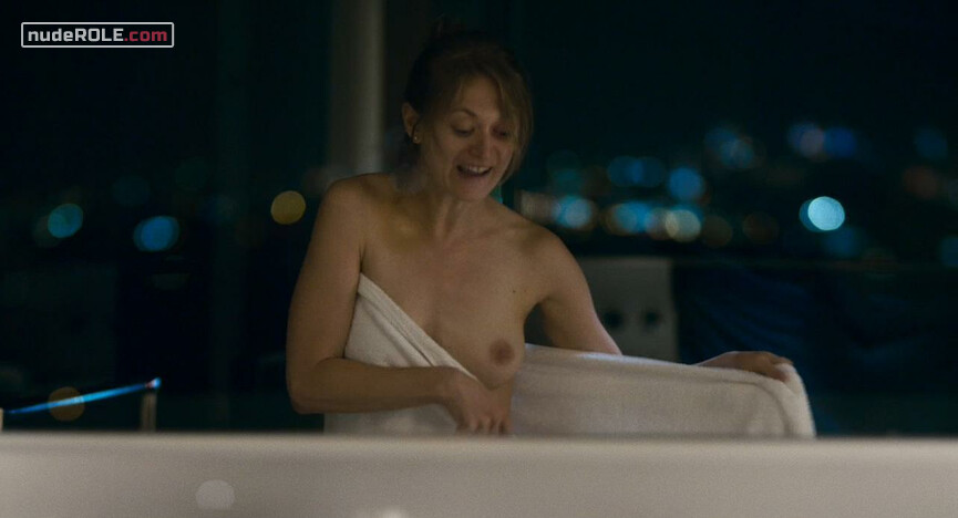 1. Woman nude – 28 Hotel Rooms (2012)