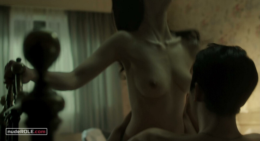 2. Jong Ga-heun nude – Obsessed (2014)