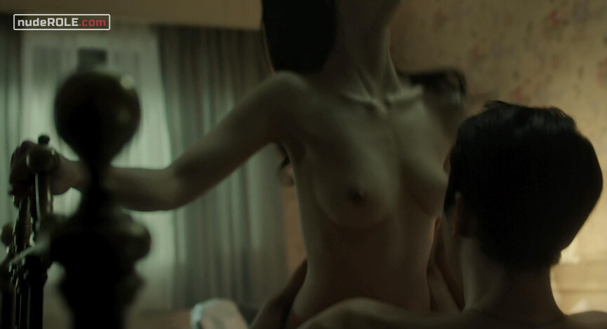 2. Jong Ga-heun nude – Obsessed (2014)