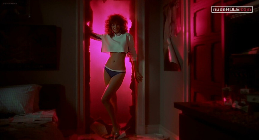 2. Lisa sexy – Weird Science (1985)