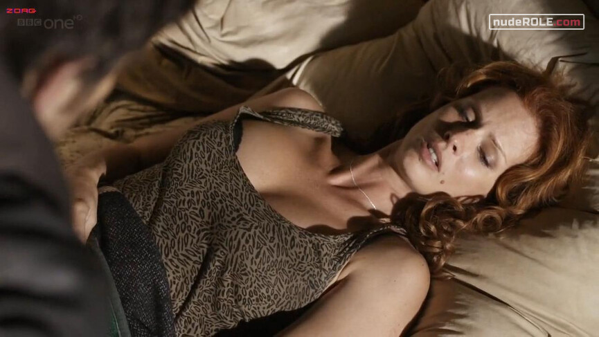 1. Marian Sebes sexy – Silent Witness s14e07 (2011)