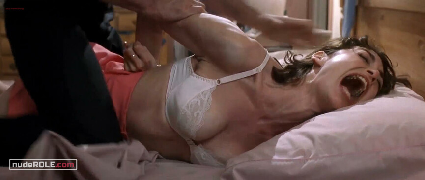 2. Lori Davis sexy – Cape Fear (1991)